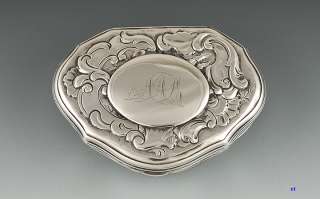 1742 ENGLISH STERLING HEAVY PRETTY SNUFFBOX  