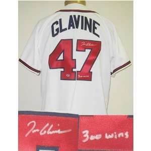 Autographed Tom Glavine Jersey   Atlanta Braves White Majestic W300 