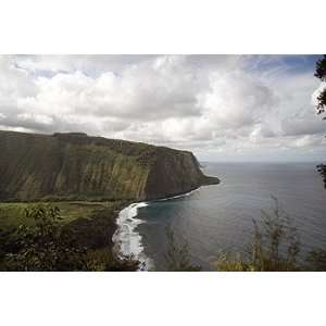 Cliffs Meet the Pacific, Waipio Valley on Hawaiis Big Island   Fine 