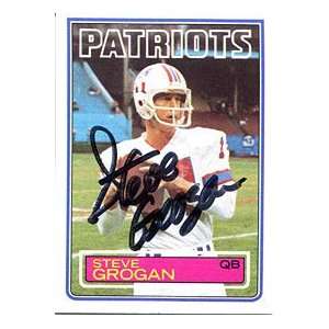  Steve Grogan Autographed / Signed 1983 Topps Card Sports 