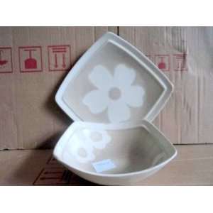  Ceramic ArtTM  Classical White with Handpainted Flower 