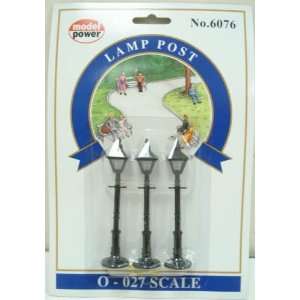    Model Power 6076 Set of 3 Square Head Gas Lamp Post