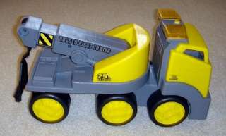   RUGGED RIGGZ Semi Hauler Carrier Flat Bed Tow Truck Car Toy Lot  