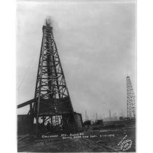  Oil Well blowing,Wichita Falls,Texas,TX,1919,Golconda 1 