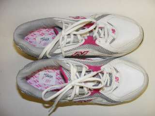 New Balance Susan G Komen WW846 Running Gray/Silver Shoes Womens 8 