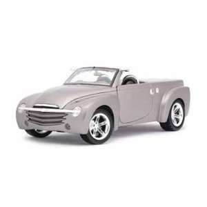  2000 Chevy SSR Convertible Concept Truck 1/18 Silver Toys 
