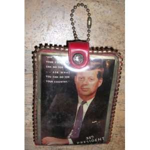 Vintage 1963 President Kennedy Commemorative Wallet Shows His Grave