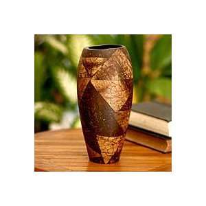 Coconut shell vase, Triangle Riddles 
