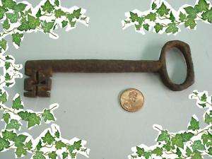 1700s ANTIQUE HUGE COLLECTABLE IRON CHURCH GATE KEY  