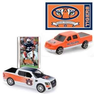2007 08 NCAA Ford SVT Adrenalin Concept w Trading Card & Ford F 150 w 
