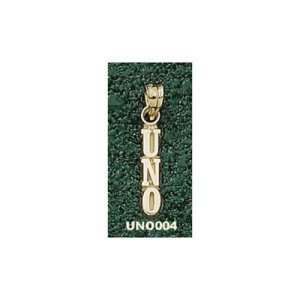  University of N Orleans UNO Vert 9/16 Pendant (Gold 