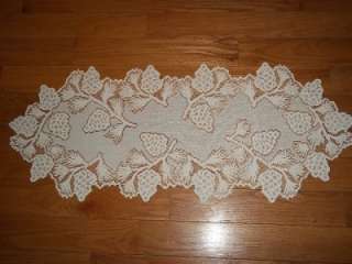 LACE IVORY CREME TABLE RUNNER STRAWBERRY 35 X 15 CTRS35  