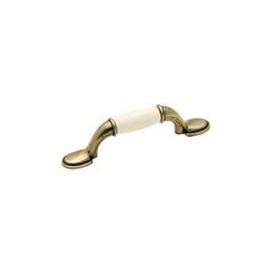   AB   Footed Handle, Centers 3, Antique Brass, Royal