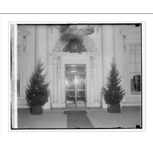  Historic Print (L) White House entrance Christmas tree 