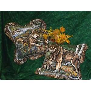  Wolves in the Wild 16 Zippered Pillow Set