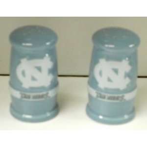 North Carolina Tar Heels Ceramic Salt & Pepper Shakers **  