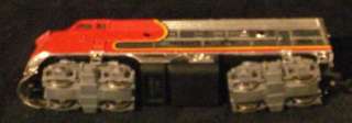 Model Train Santa FE Engine #307   HO Scale (Bachmann)  