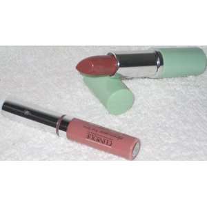  Clinique Different Lipstick and Glosswear Set in 