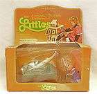 Vintage NIP 1980 MATTEL The LITTLES Heddy & Her Sofa   die cast Metal 