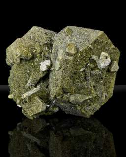 Very sharply tabular crystals of epidote with a foreshortened C axis 