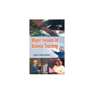  Major Issues in Science Teaching (9788188837113) Books