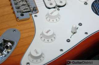New USA Fender ® American Standard Stratocaster Strat HSS, Sienna 