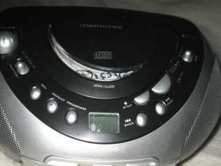 MEMOREX~PORTABLE AM/FM RADIO &CD PLAYER, MODEL #MP8806  