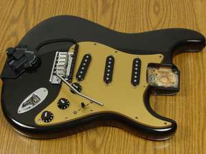  Fender DELUXE Strat BODY Roland GK 3 Synth Stratocaster Guitar  