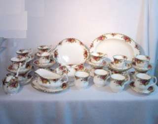 40 Pieces Royal Albert China OLD COUNTRY ROSES Never Used  