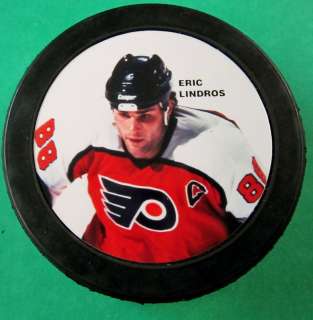 ERIC LINDROS PHILADELPHIA FLYERS OFFICIAL PUCK NHL  