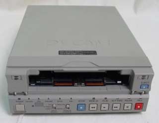 Sony DSR 11 DVCAM/MiniDV PRO Digital VCR Player Recorder Deck.