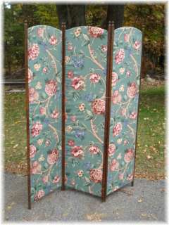 ANTIQUE ROOM DIVIDER OAK 3 PANEL FRESH FLORAL FABRIC .  