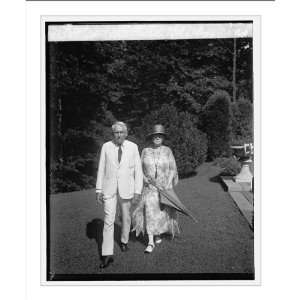   Print (M) Mr. & Mrs. Frank B. Kellogg, [8/6/26]