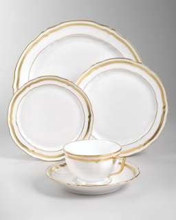 Scalloped Porcelain Dinnerware  