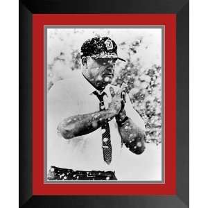   005303 XL 18x24 Coach Woody Hayes Braves the Snow