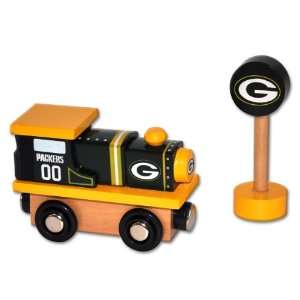  NFL Green Bay Packers Wood Train Engine