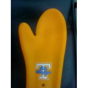  Tennessee Lady Vols Silicone Oven Mitts