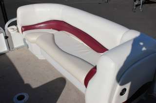 2011 SUN TRACKER PARTY BARGE 21 SIGNATURE SERIES ***NEW  PRICED LOW 