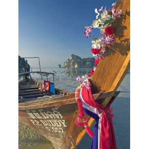 Traditional Longtail Boat, Ao Lo Dalam, Ko Phi Phi, Thailand Premium 