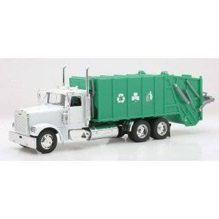 Freightliner Classic XL Garbage Truck 132 Scale